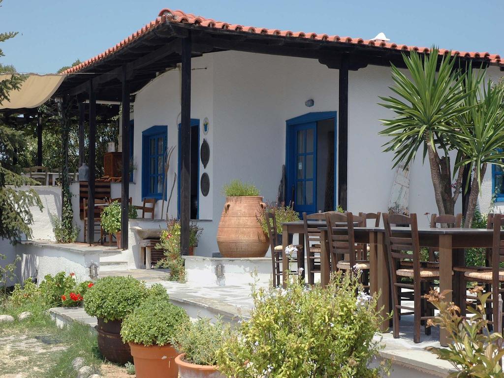 Skites Hotel Bungalows Uranúpoli Kültér fotó