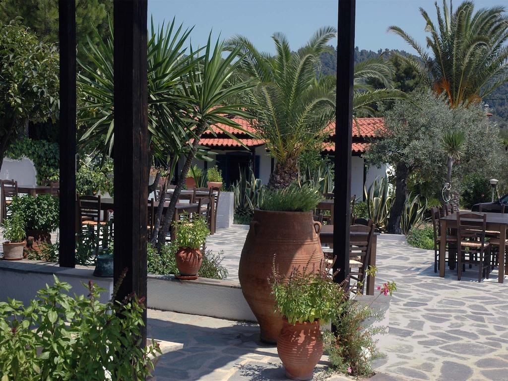 Skites Hotel Bungalows Uranúpoli Kültér fotó
